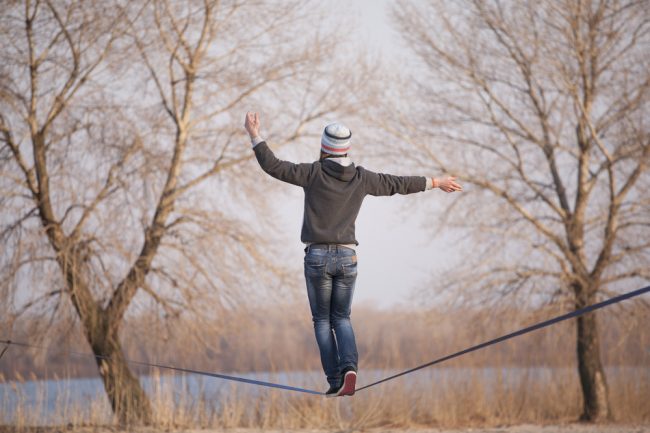 Best Slackline Kit Review - man